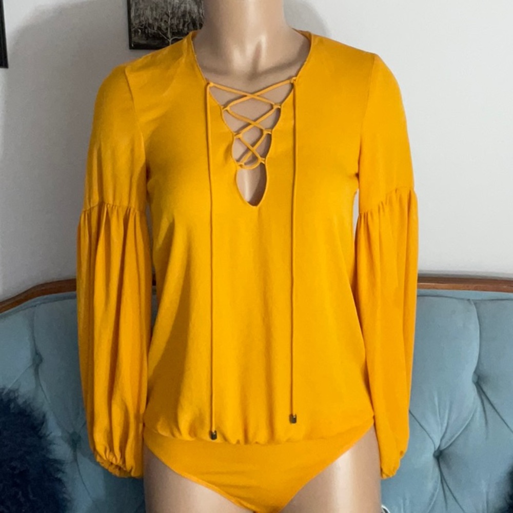 Cute Zara bodysuit.